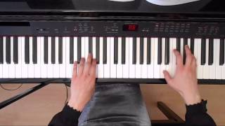 Stolzel  Bourree  A3 Grade 4 ABRSM 20152016 Piano Tutorial [upl. by Accever]