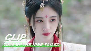 Clip Ju Jingyi Hugs Duke Su As Comfort  The Blooms At RUYI Pavilion EP24  如意芳霏  iQIYI [upl. by Rramal85]