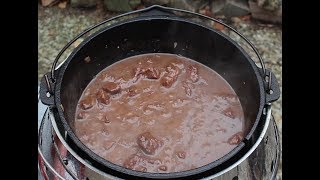 Festtagsgulasch aus dem Dutch Oven [upl. by Varian]