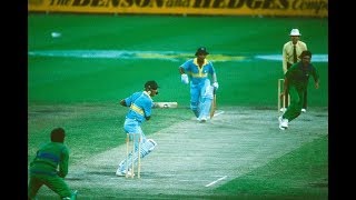 Gavaskar and Azharuddin Classic Match Winning Partnership of 132 Runs against Pakistan  MCG 1985 [upl. by Zephaniah]