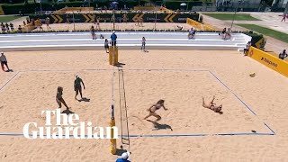 US beach volleyball team captivate fans with unbelievable defence at World Championships [upl. by Ennahtur]