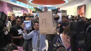 Grand Theft Auto V midnight launch at GAME Stratford [upl. by Intyrb]