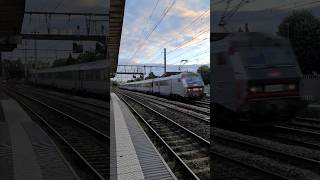 BB 26000 Carmillon  Corail gare de SavignysurOrge [upl. by Lorrad]