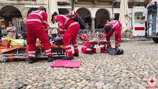 Simulazione di soccorso su un incidente stradale [upl. by Bigford]