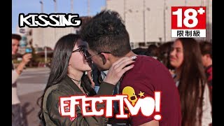 BESOS fáciles a Colombianas Broma Kissing Prank EL SANTA [upl. by Cecilio405]