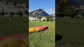 Staggered Landing of Four Paragliders at Interlakens Höhe Matte [upl. by Dj]