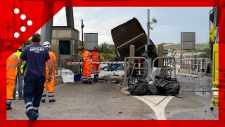 Maxiincidente in A12 alla barriera di Rosignano tre morti e sei feriti [upl. by Lamee872]