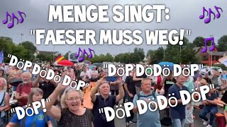 Döp dödö döp 🎶 Menge singt quotFAESER muss WEGquot 🎵 Sommerfest Gera mit Martin Sellner amp Jürgen Elsässer [upl. by Eniahpets]