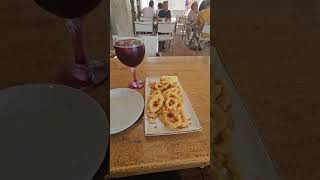 Boccalino Sitges 동네 구경 다니다가 배고프지 않아서 상그리인 2잔에 오징어 간단히 먹음 여행은 이런맛인가보다 [upl. by Enilram403]