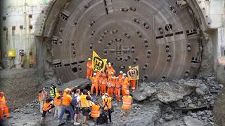 Herrenknecht Tunnelbohrmaschine  Durchbruch am Belchentunnel bei Basel [upl. by Oileduab905]