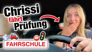 Praktische Führerscheinprüfung mit Chrissi 🚘🚦🤭  Fischer Academy [upl. by Shaefer]