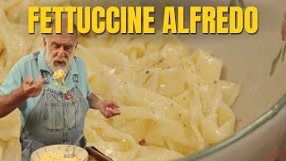 Fettuccine Alfredo  La ricetta di Giorgione [upl. by Anileme238]