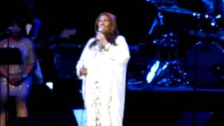 Aretha Franklins Tribute to Whitney Houston  The Greatest Love of All [upl. by Crescantia435]