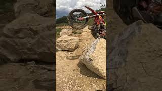 leatt automobile metzeler motocross superenduro dirtbike smartphone husqvarna bikelife [upl. by Iorgo472]