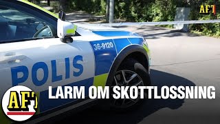 Misstänkt skottlossning i Älvsjö – stor polisinsats [upl. by Nirre755]