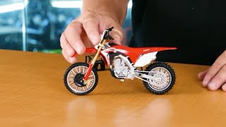 UnBoxing New Ray Toys 2017 Honda CRF450R 112 Scale Motorcycle Replica [upl. by Doll428]