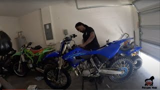 2024 YZ 250  How to Jet a 2 Stroke  How to Change a Spark Plug  Broke Main Jet Inside Carburetor [upl. by Marco666]