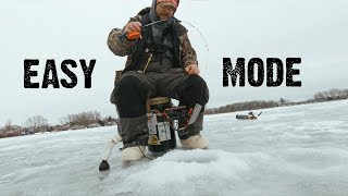 How to FIND FISH STACKED on WEED EDGES CRAPPIES amp BlueGILLS [upl. by Kenlay]