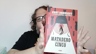 Video reseña Matadero cinco de Kurt Vonnegut adaptado por Ryan North y Albert Monteys [upl. by Enrobso]