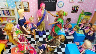 எல்லார்கிட்டயும் திமிரா பேசிய புது டீச்சர்😖Barbie girl classroom Barbie show tamil [upl. by Garihc]