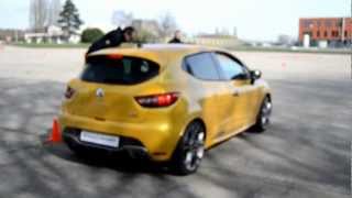 Autofansbe tested the Renault Clio RS 200 EDC launch control [upl. by Noerb]