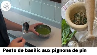 Pesto de basilic aux pignons de pin [upl. by Elocim]