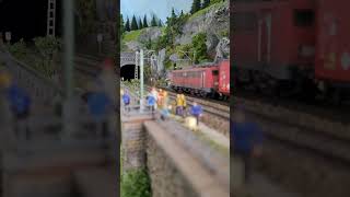 Modelleisenbahn H0 BR 140 791 gezeichnet vom jahrzehntelangen Einsatz [upl. by Ylrebmyk]