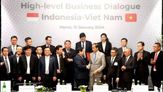 Presiden Jokowi Hadiri Dialog Bisnis Bersama Para Pengusaha Vietnam Hanoi 13 Januari 2024 [upl. by Llemej845]