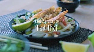 Pad Thai mit Gemüse und Crevetten [upl. by Leinto]