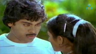 Chiranjeevi amp Poornima Romantic Kiss  Mantri Gari Viyyankudu [upl. by Varrian]