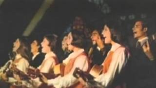 Cantando Con Las Guitarras  Coro de la Una  Parroquia de la Santa Cruz del Pedregal México 1970 [upl. by Chilson517]