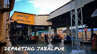 Jabalpur Rani Kamlapati Intercity Exp Departing Jabalpur Railway Station [upl. by Tekcirc]