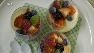 Frisse fruitsla met panna cotta en rabarbergranité [upl. by Zollie991]