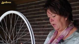 Zomerhanger van fietswiel maken [upl. by Sylas]