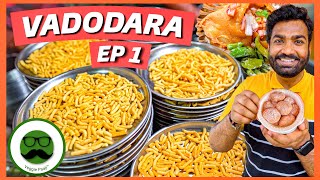 Spicy Breakfast in Vadodara Street Food EP 1  Mahakali Sev Usal Duliram Penda  Veggie Paaji [upl. by Birdie]