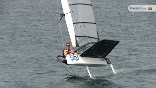 Foiling levoluzione della vela che fa fluttuare la barca sullacqua [upl. by Colis]