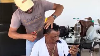 CHARLLES LEVA BARBEIRO PARA CORTAR O CABELO DE TIRINGA 😂  COMÉDIA SELVAGEM [upl. by Snilloc843]