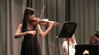 Sumina Studer Plays Schumann Violinsonata aminor [upl. by Selena]