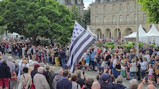 Triomphe des sonneurs et danseurs au Festival de Cornouaille 2024 [upl. by Nylirac]