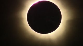 Spektakuläre totale Sonnenfinsternis in Australien [upl. by Windham]