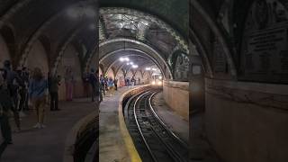 View from inside the City Hall Subway Station where 6 trains loop around to the other side [upl. by Magbie]