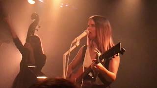 MAREN MORRIS  The Middle acoustic live in Paris 28112018 [upl. by Notlim]