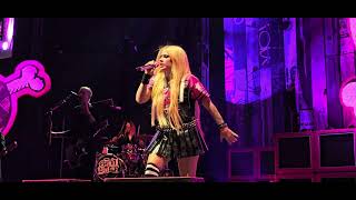 Avril Lavigne  Greatest Hits Tour 2024 live in Vancouver  01  Girlfriend  1st show [upl. by Antebi]