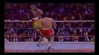 Thomas Hearns fights Juan Roldan in October 87 Rounds 3 amp 4 [upl. by Drobman]