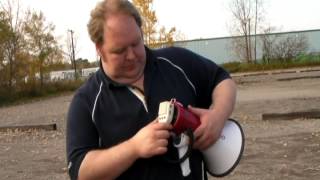 Demonstration of the Pyle Pro PMP55R Bullhorn Megaphone [upl. by Elokin336]