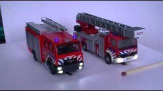 Dinamo MCC carsystem brandweer autos 187 H0 Tas 747 en ladder 915 [upl. by Latt]