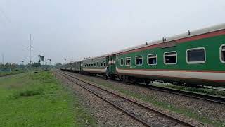 Lalmoni Express  Lalmonirhat to Dhaka  Bangladesh Railway  Entered Kaunia Station [upl. by Assilana]