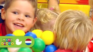 DEZE VUIST OP DEZE VUIST  FRAGMENT  Kinderliedjes  Kinderdagverblijf  Minidisco [upl. by Maroj]