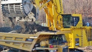 Komatsu PC40006 Hogging Clay [upl. by Venetia]