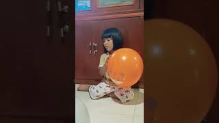 MELETUSKAN balon dan bernyanyi bersama fayza [upl. by Spense]